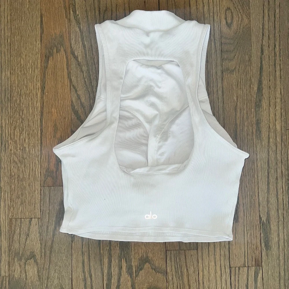 Alo Yoga Ribbed Cropped Dynamite Tank Open Back High Neck Size Large White - Picture 2 of 6